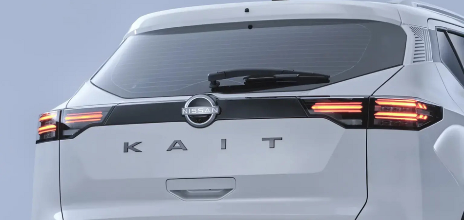 Detalhe da traseira e da assinatura em LED do Nissan Kait